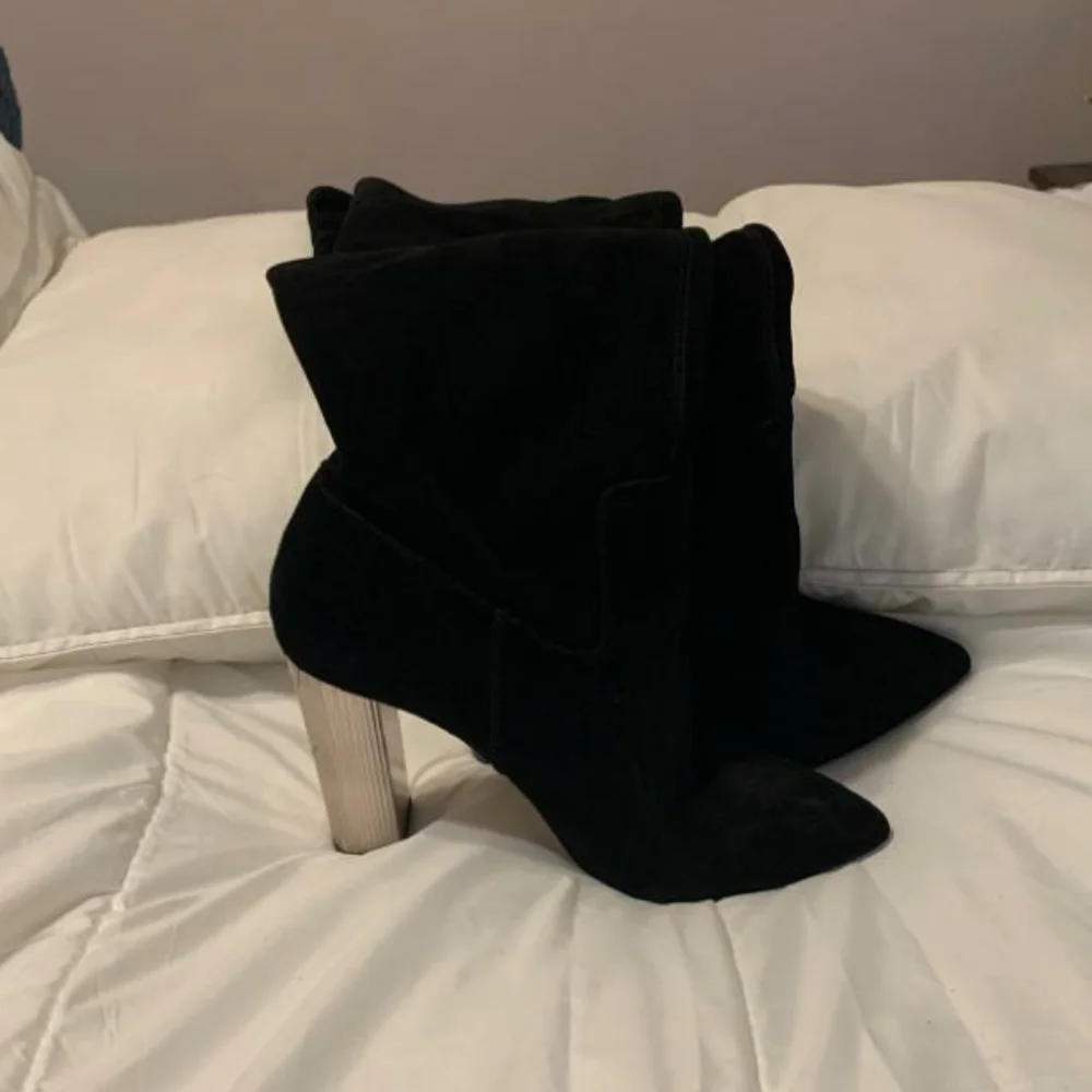 MK suede boots with accent heels - Picture 5 of 5